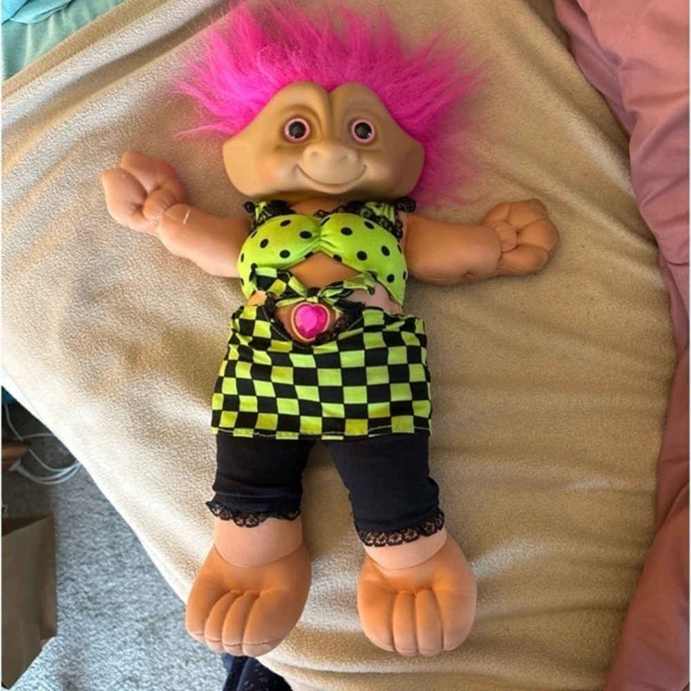 VINTAGE 1991 Treasure Troll